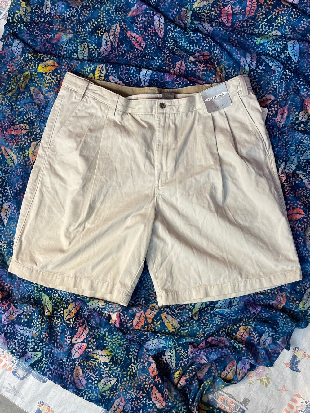 Geoffrey Beene Off The Cuff Extender Waistband Pleated Khaki Shorts Size 42